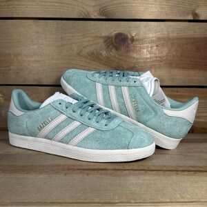 NEW Women’s Sizes Adidas Gazelle “Hazy Green Off White” Low Top Sneakers IG4393